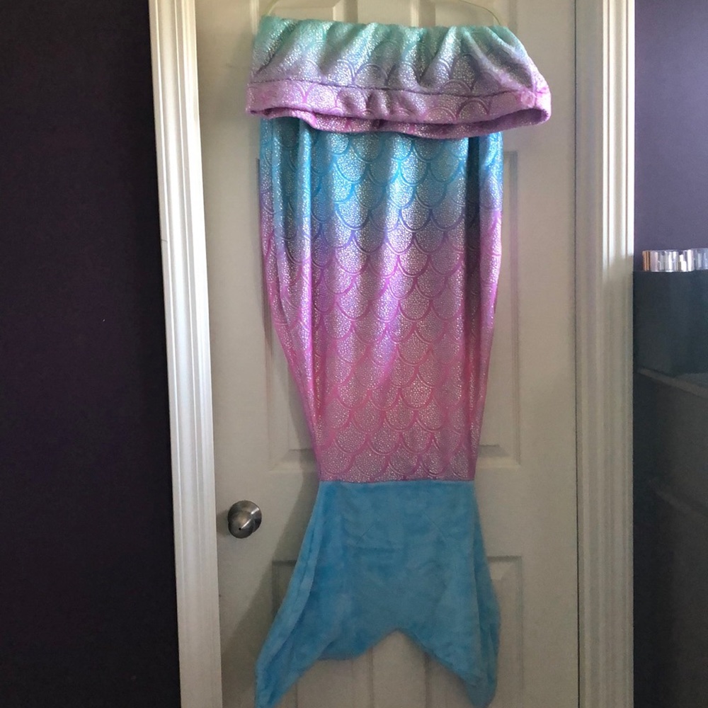 Justice Mermaid tail blanket